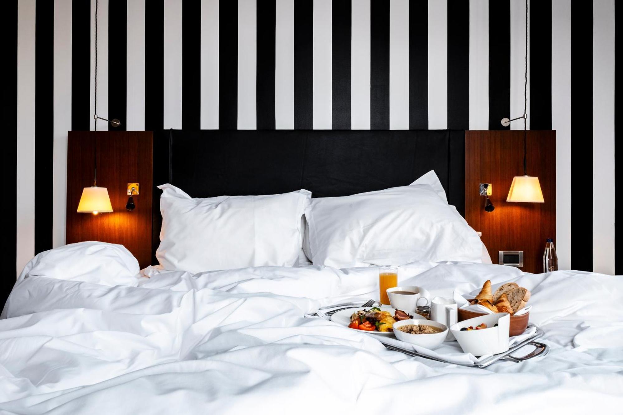 Grand Hotel Champs-Elysees Paris Bagian luar foto