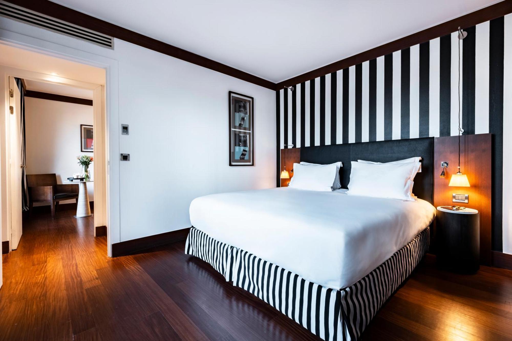 Grand Hotel Champs-Elysees Paris Bagian luar foto