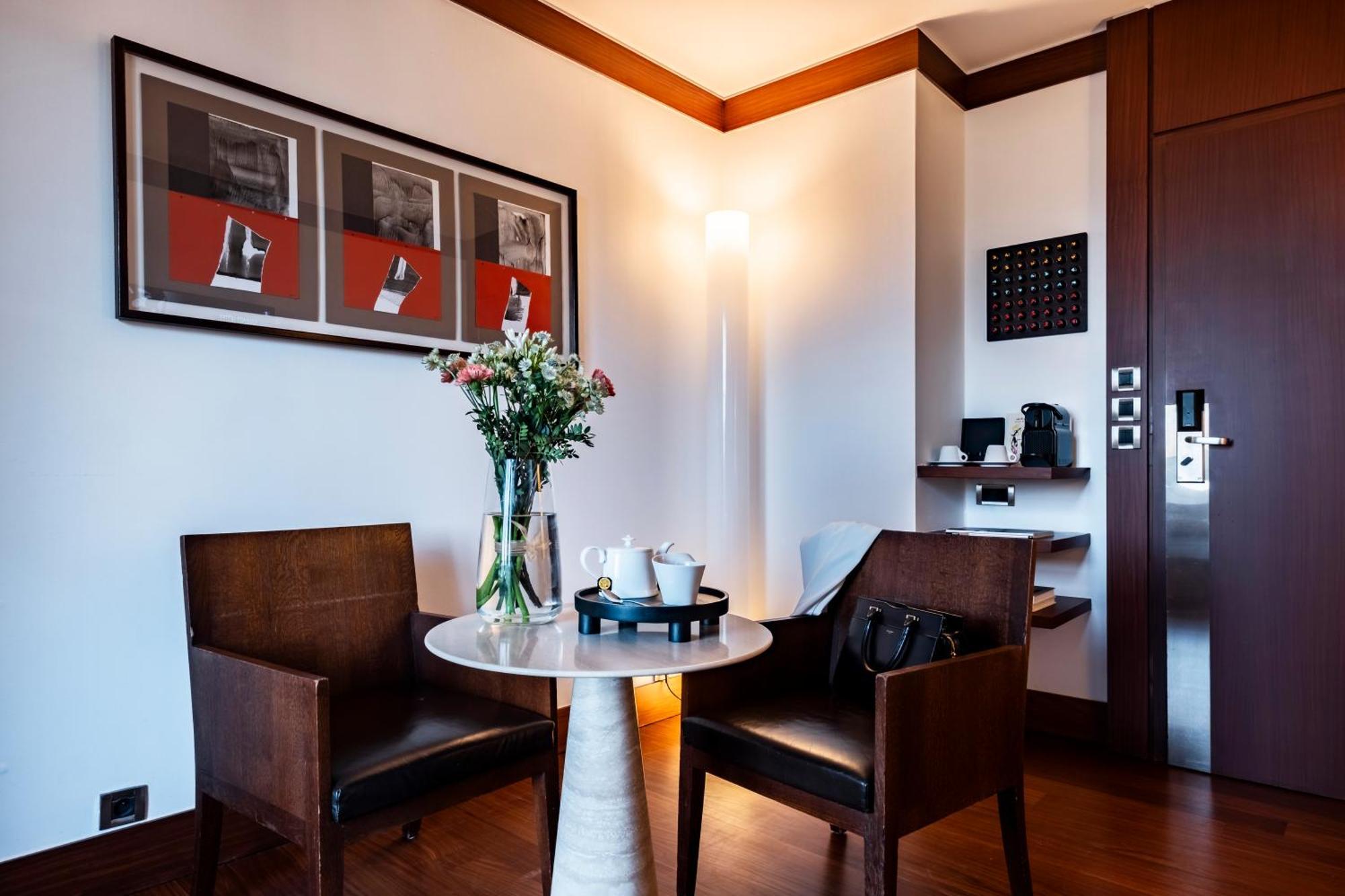 Grand Hotel Champs-Elysees Paris Bagian luar foto