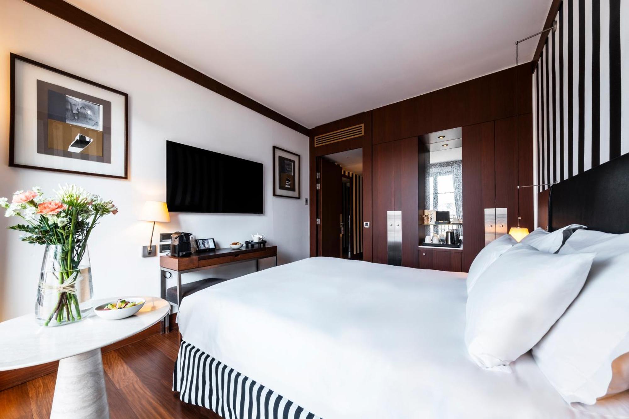Grand Hotel Champs-Elysees Paris Bagian luar foto