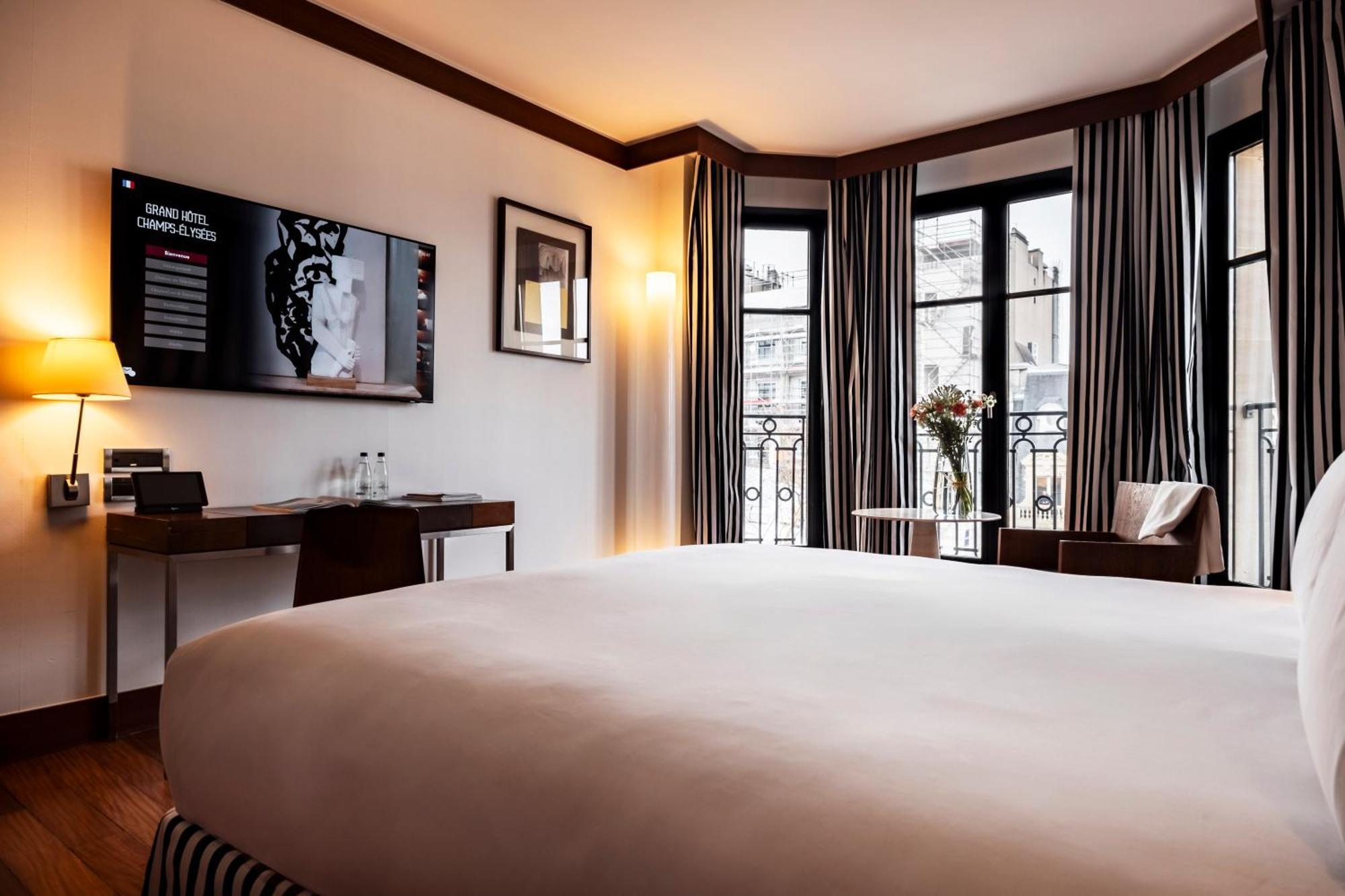 Grand Hotel Champs-Elysees Paris Bagian luar foto