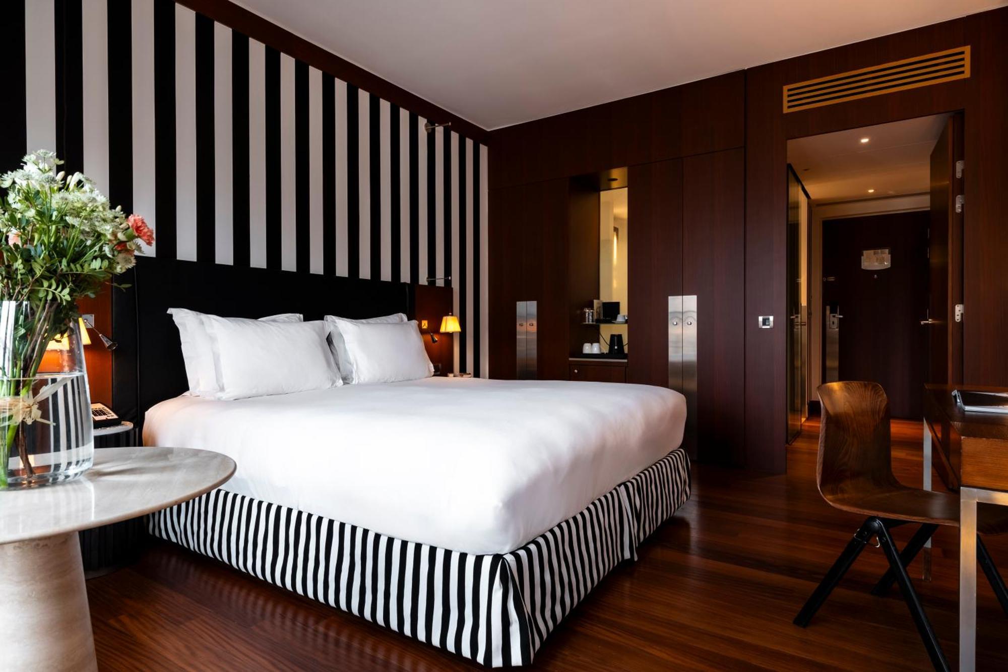 Grand Hotel Champs-Elysees Paris Bagian luar foto